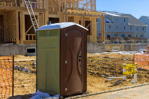 Portable Toilet Options We Offer in Alondra Park, CA